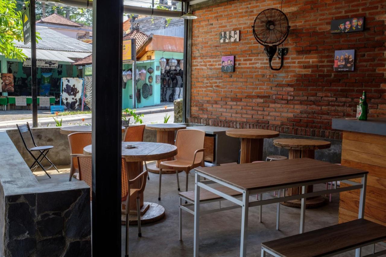 Legian Kumpul Hostel Kuta מראה חיצוני תמונה